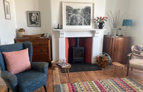 The Moorings - Just a few metres from the sea! - Photo 7