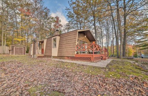 Less Than 3 Mi to Higgins Lake Roscommon Cabin with Deck - Foto 22