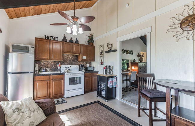 Cozy Sunset Views W/ Lanai - Close To Beach 1 Bedroom Home by RedAwning - Foto 4