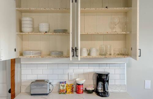 Nashua -Queen beds - Mins to MHT - W/D in Unit - - Foto 27