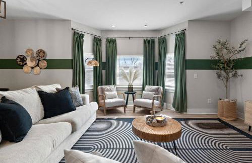 *NEW* Charm on Church ~ Cozy, Modern, Downtown Apt - Foto 7