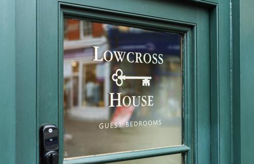 Central Whitchurch - Lowcross House Guest Bedroom 1 - Photo 22