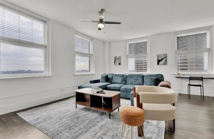 HEB703 Modern & Chic 2 Bedroom Condo Downtown Fort Worth, Free Parking, Walk to Convention Center - Foto 16