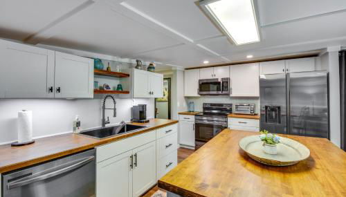 Cozy Clarkesville Getaway with Fire Pit! - Foto 3