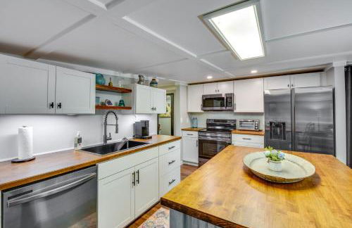 Cozy Clarkesville Getaway with Fire Pit! - Foto 3