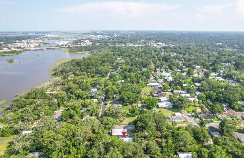 Secret Pool Cabana- Mins to Downtown and Beach - Foto 62