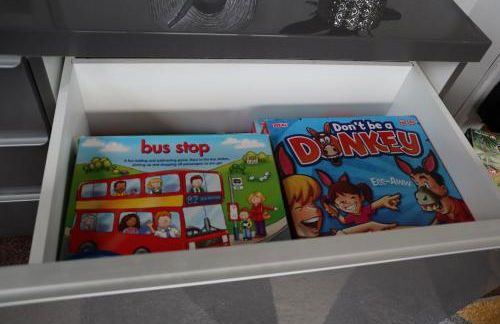 HEDDFAN, Luxury 3 bedroom timber lodge, Now with WiFi, Caer Beris Holiday Park, Builth Wells, SORRY NO TRADESMEN OR CONTRACTORS ALLOWED - Foto 48