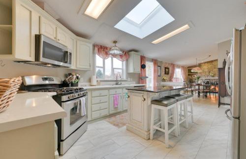 The Country House - Kalkaska Retreat with Fire Pit - Foto 7