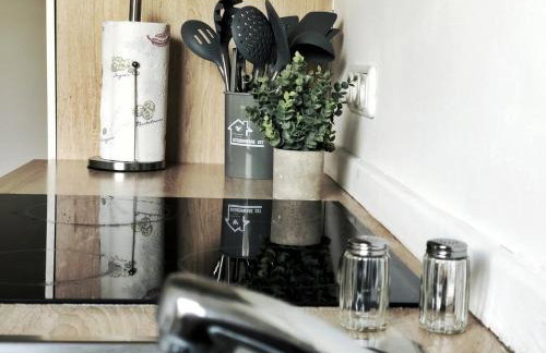 HolidayHome Aparments I Spaceous Room in BER-Reinickendorf, 1 Min. to Metro Station - Foto 13