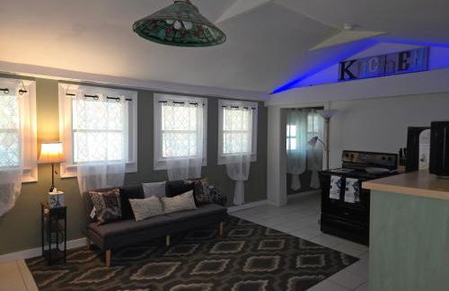 Midtown Guest House - Photo 1