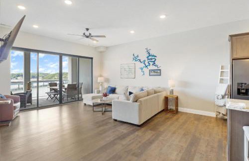 Amazing Top Floor Condo at Topsider Resort Community - Photo 11