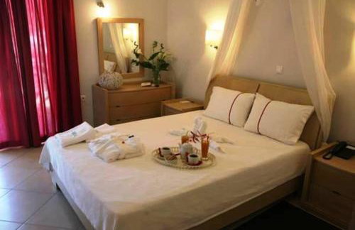 Thea Hotel - Studios & Suites - Photo 13