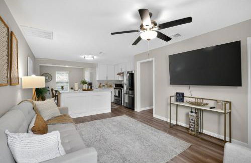 Stylish and Cozy 4BR Home in Houston, Sleeps 9 - Foto 9