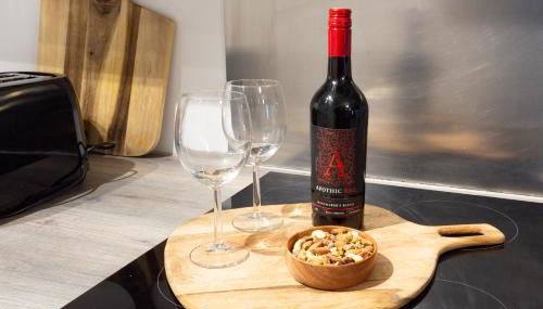 Spacious City Centre Apartment with Balcony - Foto 5