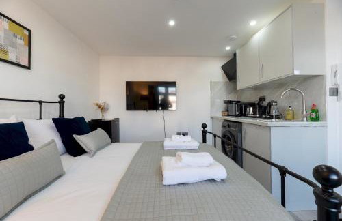 Charming studio near transport for central London - Pass the Keys - Photo 9