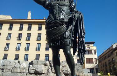 EXCLUSIVO TAPAS EL TUBO CHECKIN 24H Centro 1 - Photo 26