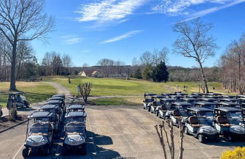 Smith Mountain Lake Retreat with Resort Amenities! - Foto 43