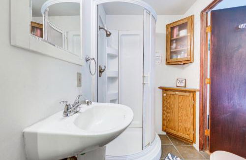 Fire Pit and Mountain Views Outdoorsy PNW Escape - Foto 24