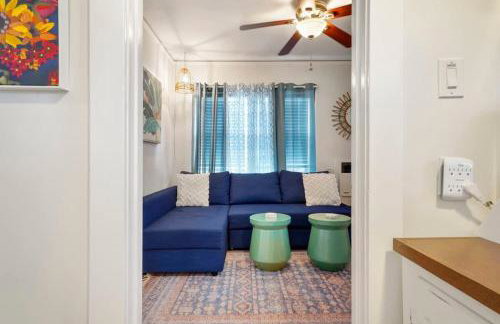 Adorable Quirky Hideaway BIG Private Enclosed Yard - Photo 8