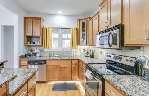 Vibrant Trendy Two Bedroom Home Near Marathon Village - Foto 18