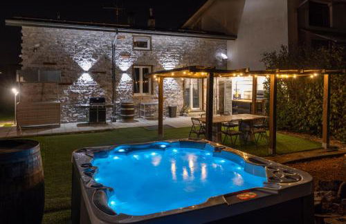 k10 Luxury House, Pool, Jacuzzi, Gym, Sauna, Private garden - Foto 38