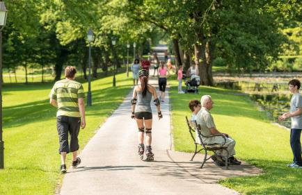 Chic 2-Bed Flat with Workspace, Balcony, Parking - Foto 26