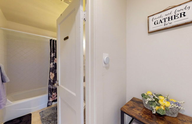 Mulberry Place: a Charming Cottage Near Old Town! - Photo 32