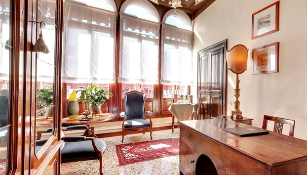 Mostrador de check-in y check-out