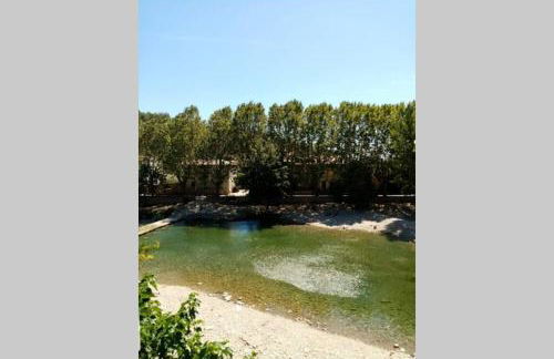 Character filled house overlooking the River Cesse - Foto 10