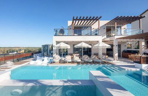 Macaw Luxury Residence, daily housekeeping included! - Foto 1