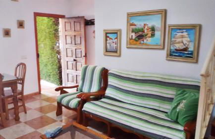 Chalet Adosado con dos terrazas y piscina - Photo 8