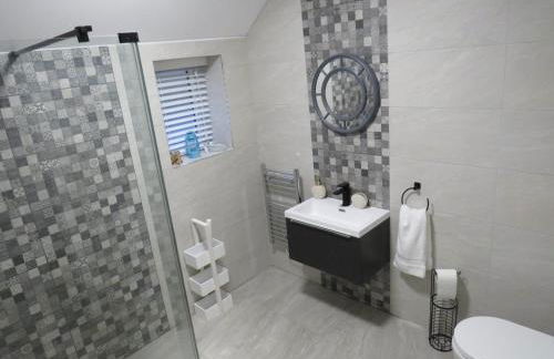 The Stables At Eastmoor Farm Large Luxury 2 Bed Cottage with Big Family Bedroom Dog Friendly Secure Gardens and Free Parking Free WiFi - Foto 20