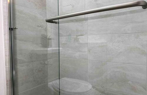 Chic Bungalow Apartment steps from Armature Works & Downtown Riverwalk - Foto 32