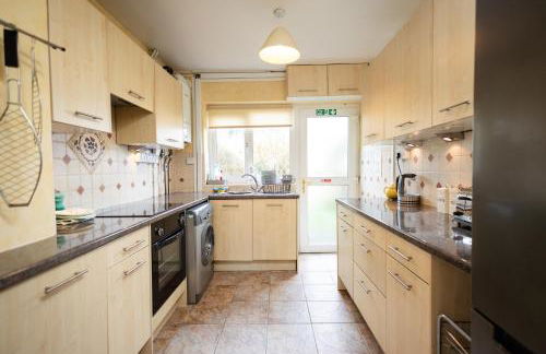 Oak House in Mid Wales with Log Burner By Seren Short Stays - Foto 41