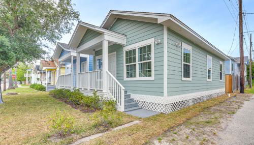 Walk to Beach and Moody Mansion Galveston Home! - Foto 3