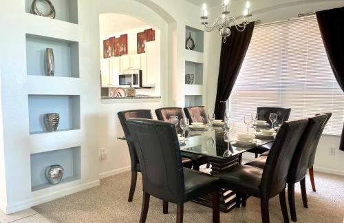 Disney Dream with Hot Tub, Pool, Xbox, Games Room, Lakeview, 10 min to Disney, Clubhouse - Foto 25