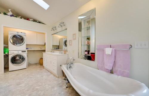 The Country House - Kalkaska Retreat with Fire Pit - Foto 15