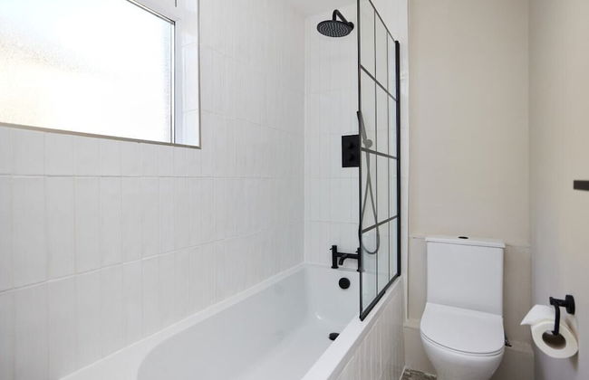 The Leyton Midland Crib - Cozy 2bdr Flat With Study Room + Garden - Foto 13