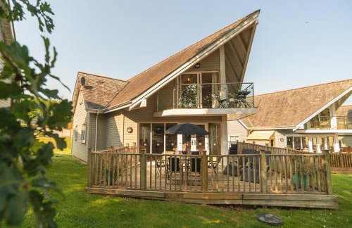 Trewhiddle Retreat V25 by Together Travel - Luxury 4-Bedroom Villa - Foto 2