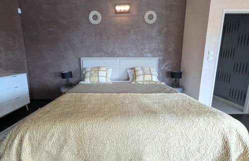 Luxurious Villa with Pool - Foto 16