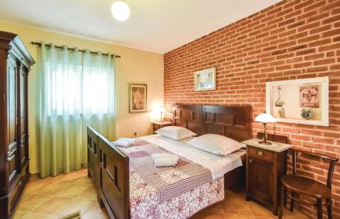 Two-Bedroom Apartment In Ostrvica - Photo 3