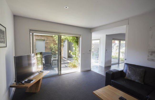 Mansi on Raymond - Photo 43