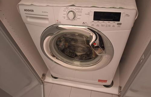 Bilocale comodamente collegato con centro Milano - Photo 39