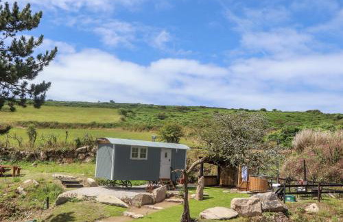 Bosulla Shepherds Hut - Photo 26