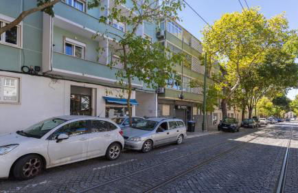 Charming Belém 3BDR Property by LovelyStay - Photo 50