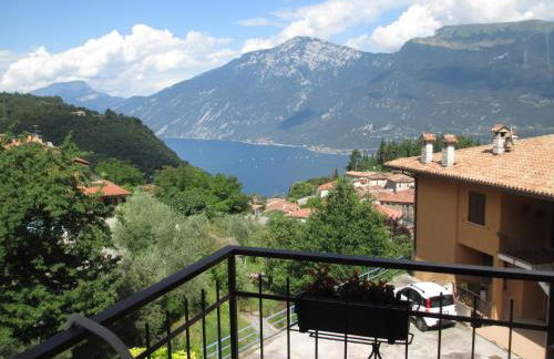 Lucerna studio Balcony lake view by Gardadomusmea - Foto 1