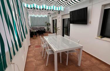 Ático De Lujo 140m2 con Terraza en el Centro, junto a la playa, restaurantes y chiringuitos en Punta Umbría - 10 Personas - Foto 13