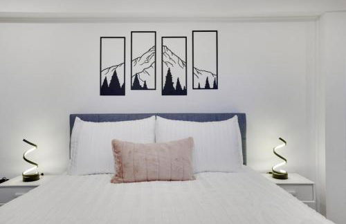 (NEW) Blue Mtn Poconos Retreat Htd pool pet frndly - Foto 27