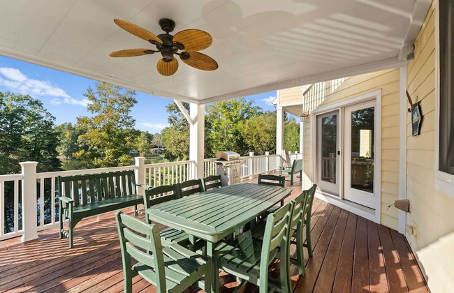 Lakefront 6bdr, Priv Dock, Game Room, Firepit Jake's Lake House by Avantstay - Foto 15