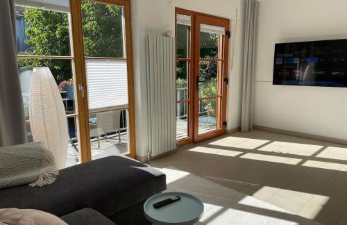 Messe- & Ferienwohnung mit Balkon nähe Uniklinik - Photo 1